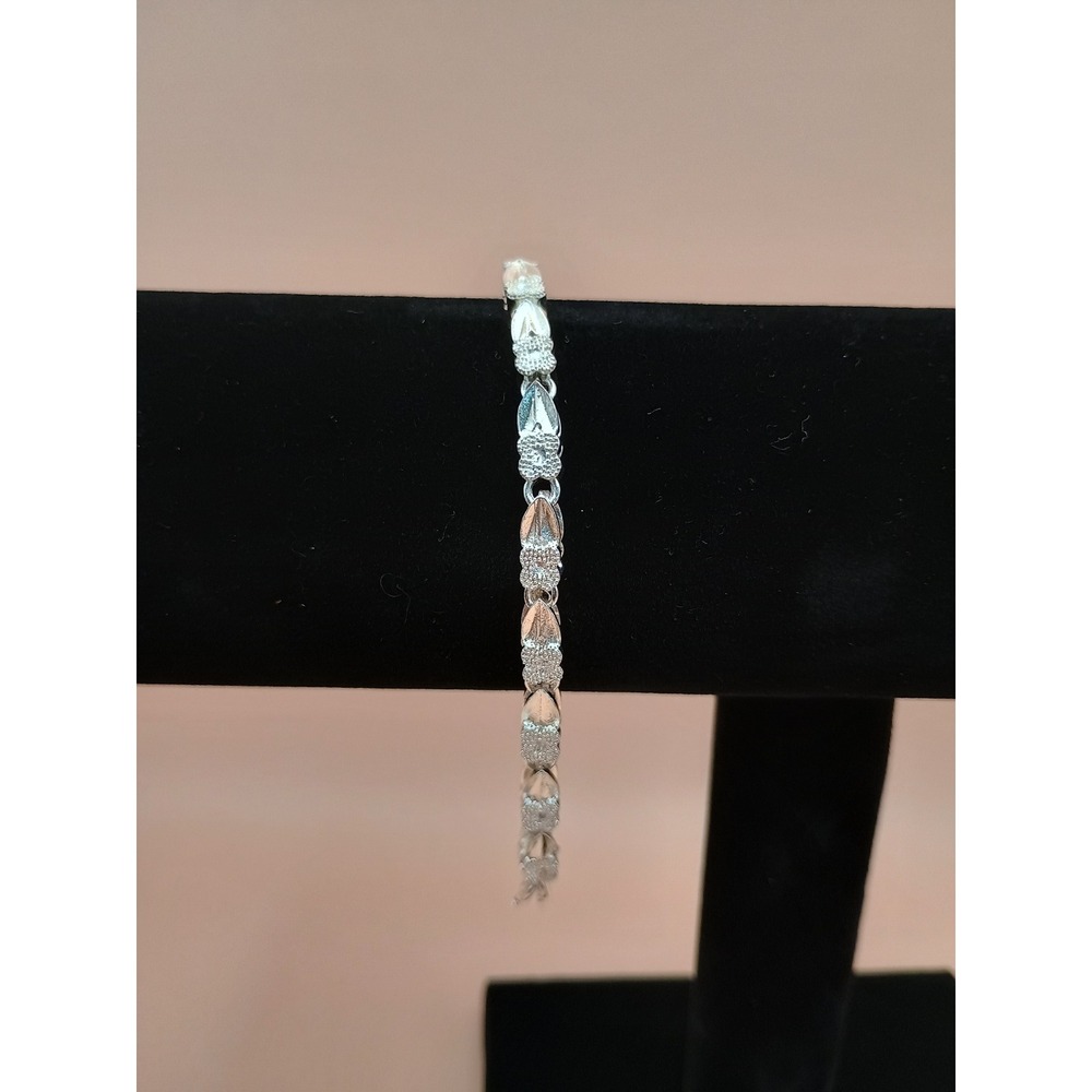 925 stamped, elegant Sterling silver Bracelet. Shines bright!!